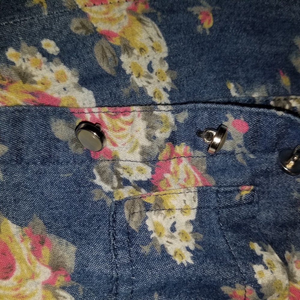 Vest - Picture 3 of 3
